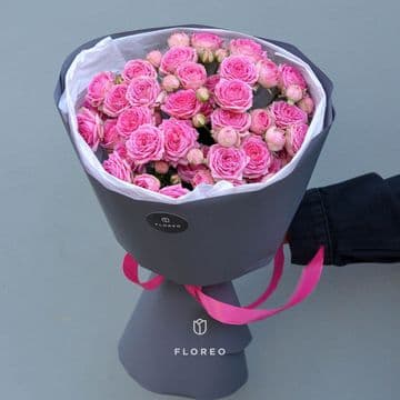 9 розовых кустовых роз 