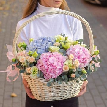 Корзина с цветами 441