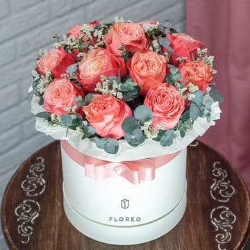 Шляпная коробка с цветами 414