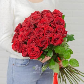 25 красных роз