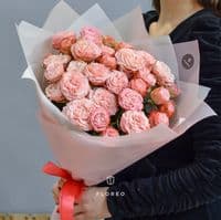 9 кустовых пионовидных роз
