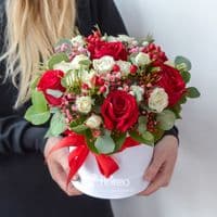 Шляпная коробка с цветами 415
