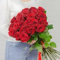 25 красных роз