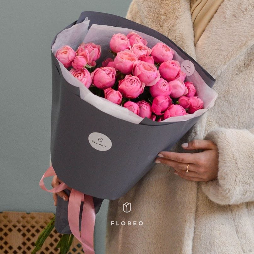 7 кустовых пионовидных роз/ 842