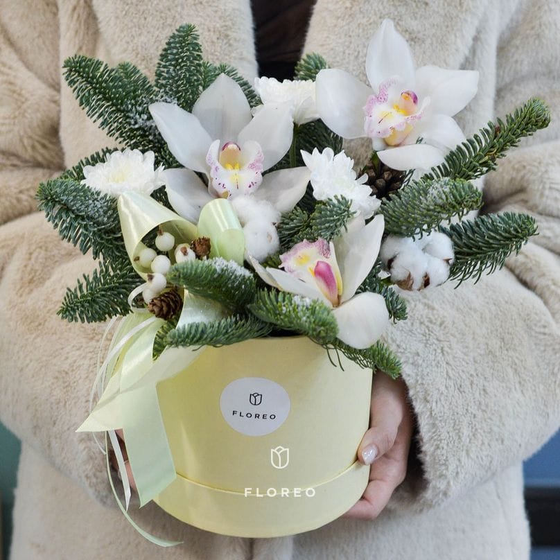 Зимняя композиция с орхидеями 912