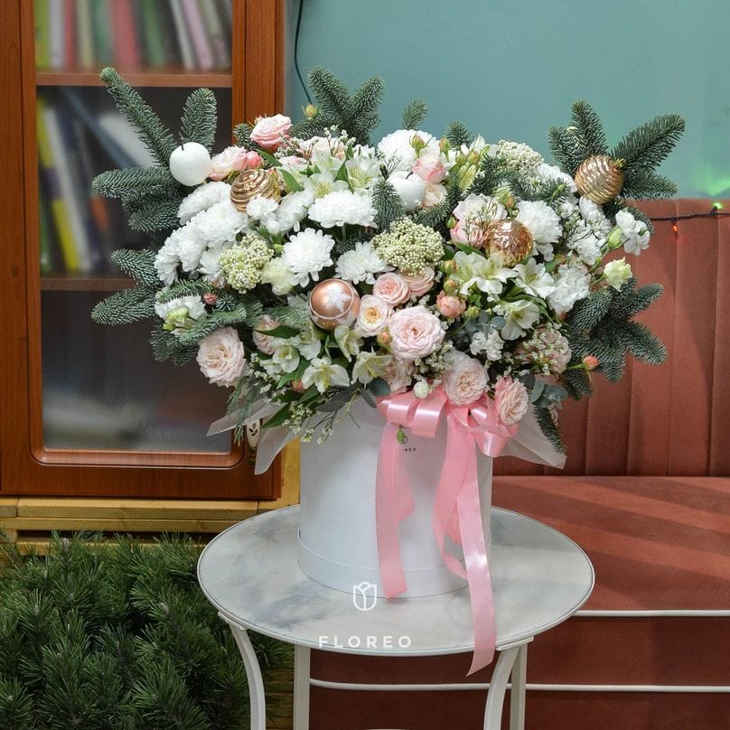 Зимняя коробка с цветами 963