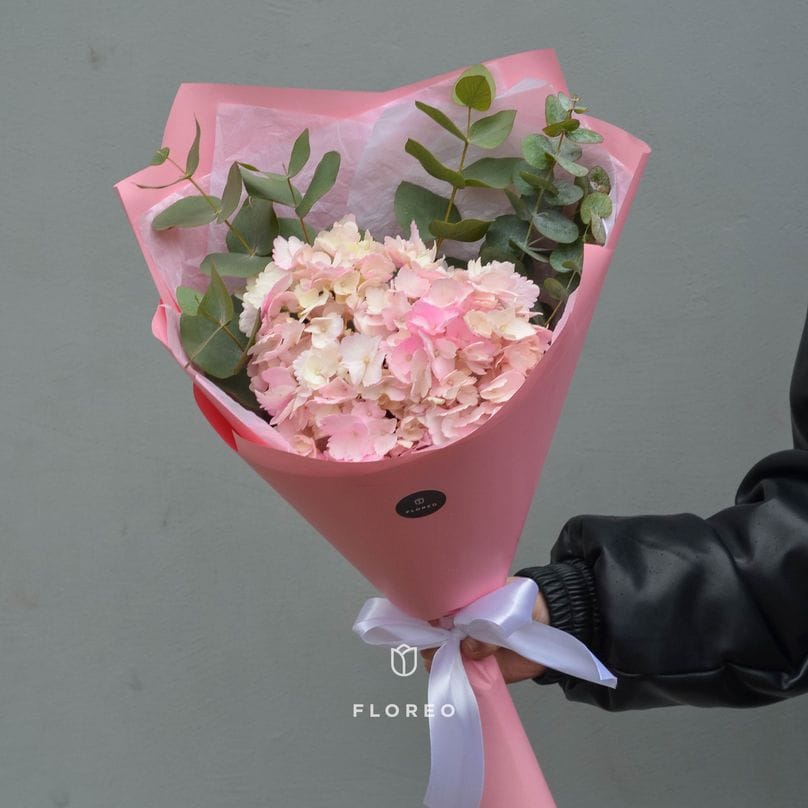 Розовая гортензия с эвкалиптом #1087