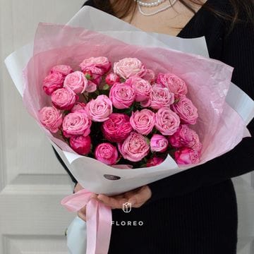 9 кустовых пионовидных роз