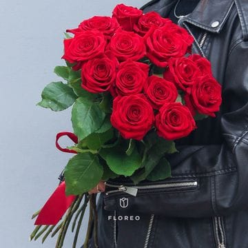 15 красных роз #168