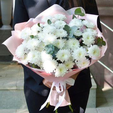 7 кустовых хризантем с эвкалиптом/807