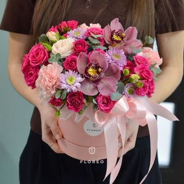 Коробка с цветами 973