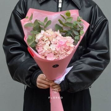 Розовая гортензия с эвкалиптом #1087