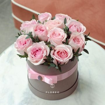 Коробка с розовыми розами #1006