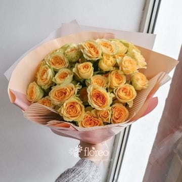 9 кустовых роз #1212