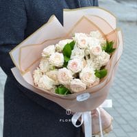 5 кустовых роз с зеленью/ 830