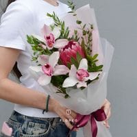 Букет с протеей и орхидеями 593