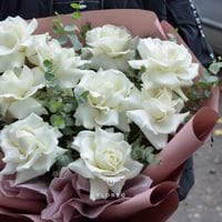 9 белых французских роз #863