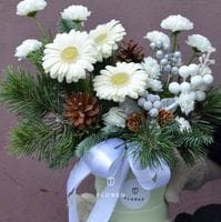 Зимняя композиция с цветами 940