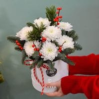 Зимняя композиция с цветами 950