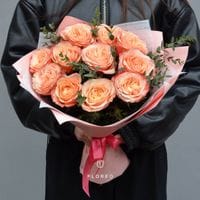 11 роз Кахала с эвкалиптом #248