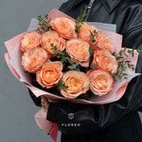 11 роз Кахала с эвкалиптом #248