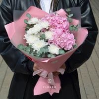 Букет с гортензией и хризантемами #1258