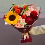 Букет с подсолнухом и георгинами #1255