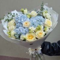 Букет с гортензиями и пионовидными розами #1313