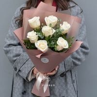 7 роз с эвкалиптом #969