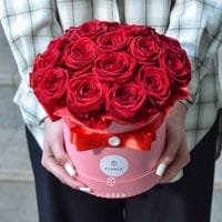 15 красных роз в шляпной коробке #406