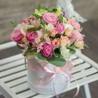 Шляпная коробка с цветами 405