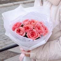 9 розовых пионовидных роз в упаковке/ 218