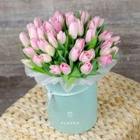 45 нежных тюльпана в коробке #1048