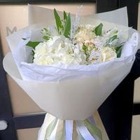 Букет сборный с гортензией