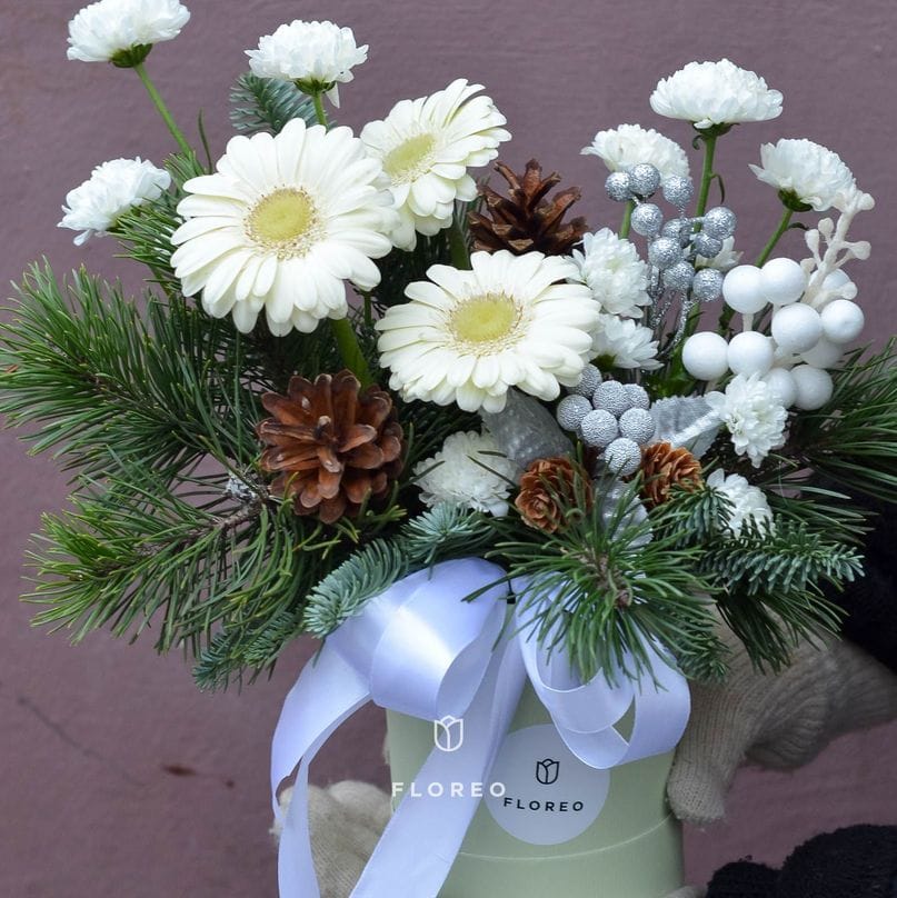 Зимняя композиция с цветами 940