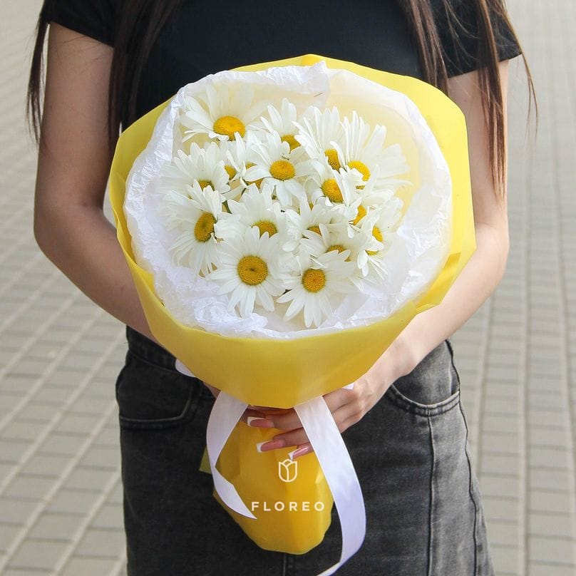 15 ромашек в желтой упаковке #1184
