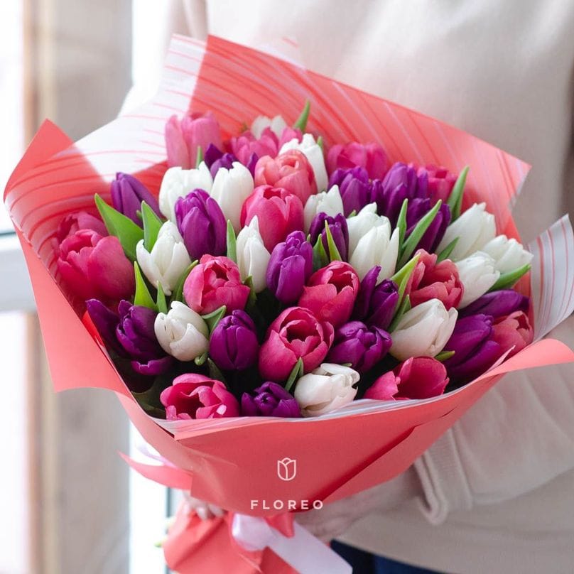 45 тюльпанов в упаковке #1042