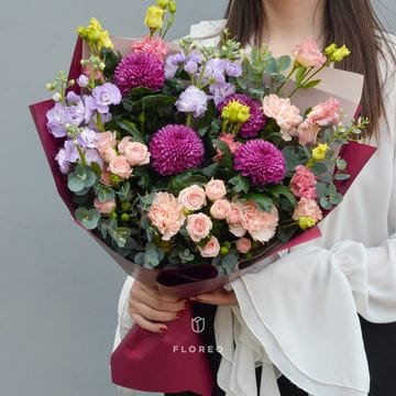 Букет с хризантемами, розами и маттиолой #654