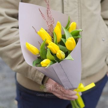 9 желтых тюльпанов #991
