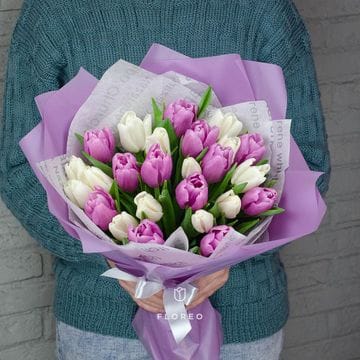 25 тюльпанов в упаковке #1008